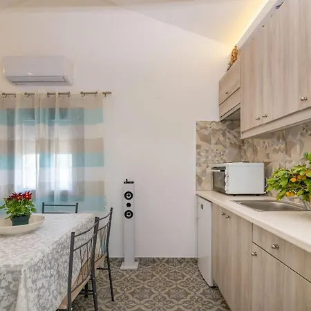 Kokkinos With Pool & Sea View, By Zantewize Skinária