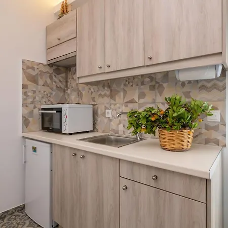 Kokkinos With Pool & Sea View, By Zantewize 4*