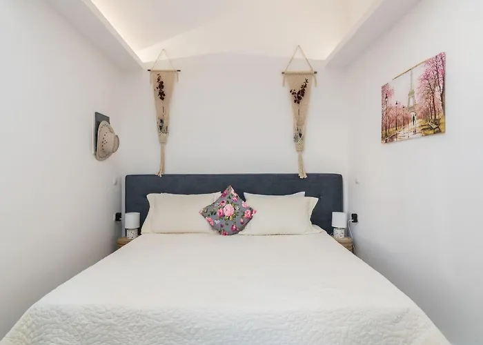 Aparthotel Kokkinos With Pool & Sea View, By Zantewize 4*