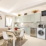 Kokkinos With Pool & Sea View, By Zantewize מלון דירות 4*